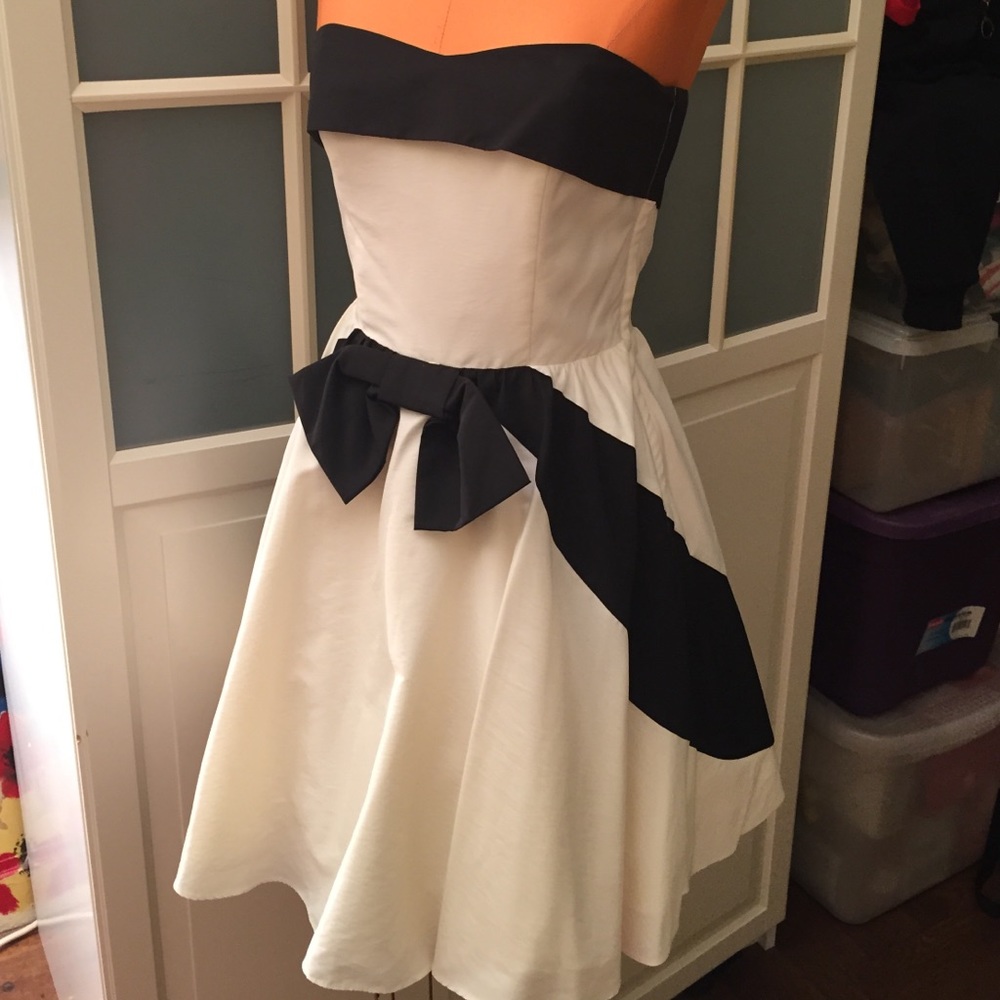 White and Black Strapless Fit-and-Flare Dress with Bow